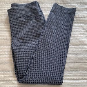 Navy white regular length pants. Stretchy comfy